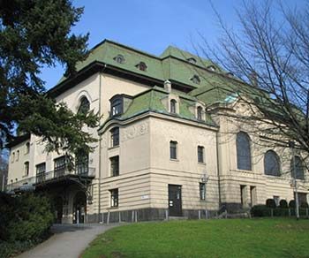Kaiser-Friedrich-Halle in Mönchengladbach, deren Wiederaufbau das Büro verantwortete